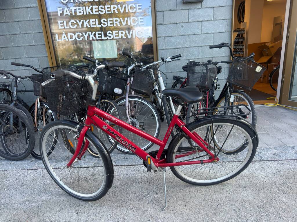 Damcykel Monark Nordic  3 växlar 28 tum Nyservad
